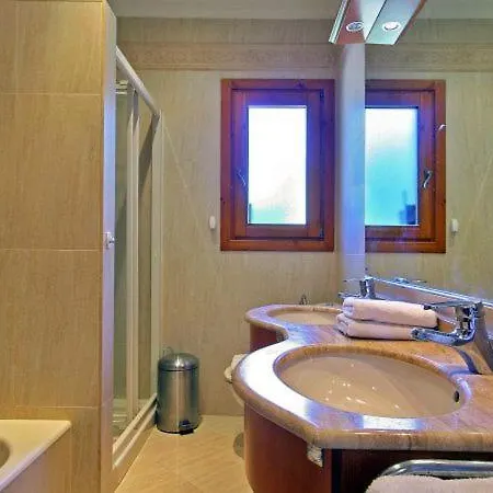 Sleeps 8 Pool * Casas de Torrat