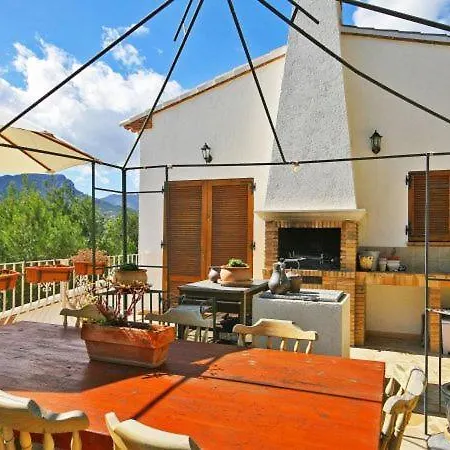 Sleeps 8 Pool Villa *